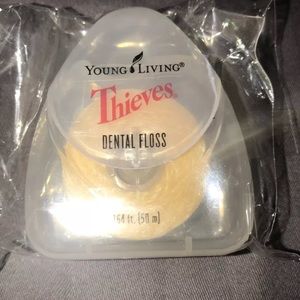 Young Living Thieves Dental Floss x2!!